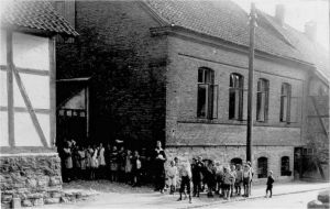 1926-Holzhäuser Pachschule Hagener Straße 12.jpg